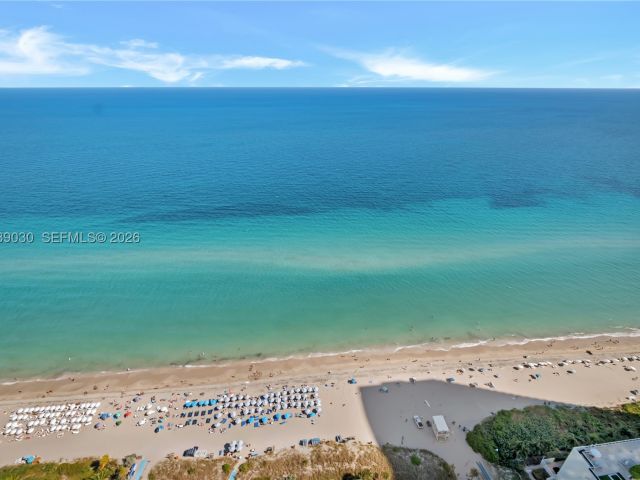 3-bedroom condo for sale in Hollywood - 4111 S Ocean Dr 3601 - MondialRealty