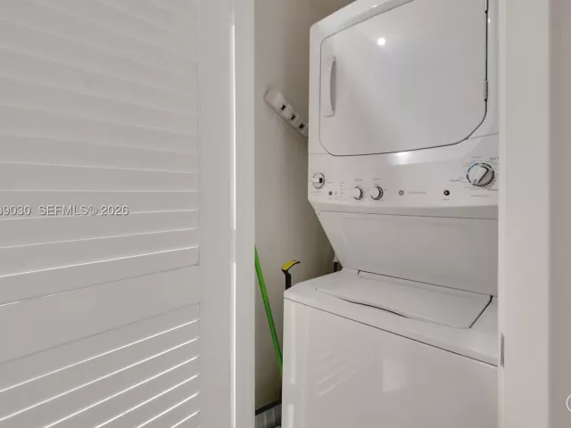 3-bedroom condo for sale in Hollywood - 4111 S Ocean Dr 3601 - MondialRealty