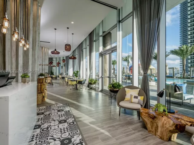 2-bedroom condo for sale in Hollywood - 4111 S Ocean Dr 2902 - MondialRealty