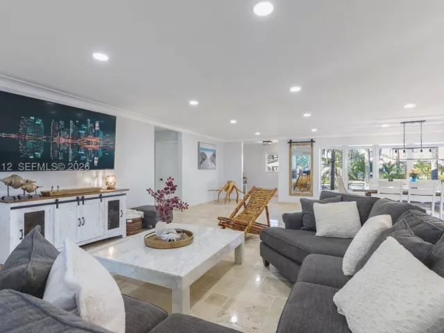 3-bedroom home for rent in Fort Lauderdale - 3010 NE 58th St - MondialRealty