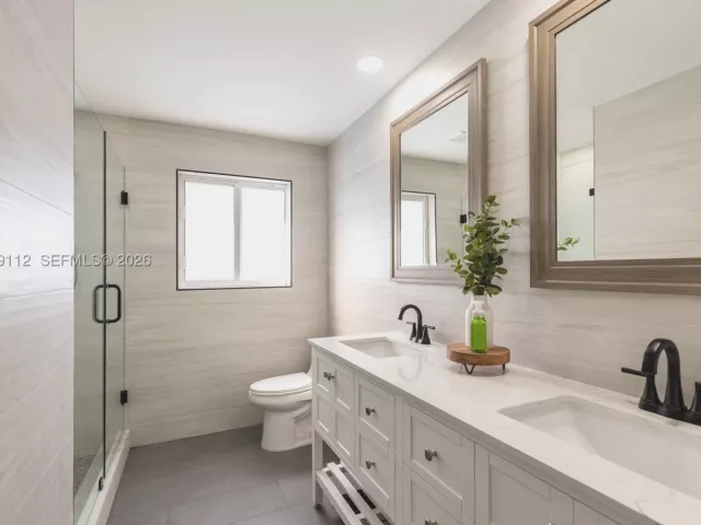 3-bedroom home for rent in Fort Lauderdale - 3010 NE 58th St - MondialRealty