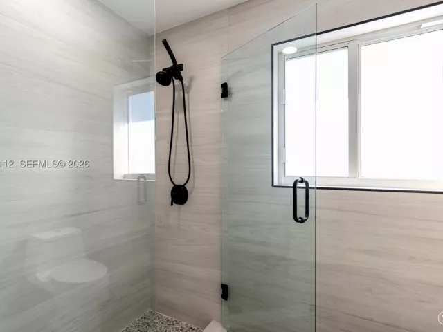 3-bedroom home for rent in Fort Lauderdale - 3010 NE 58th St - MondialRealty