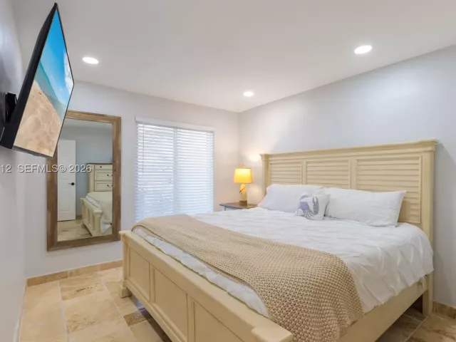 3-bedroom home for rent in Fort Lauderdale - 3010 NE 58th St - MondialRealty