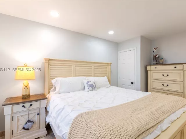 3-bedroom home for rent in Fort Lauderdale - 3010 NE 58th St - MondialRealty