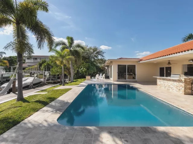 3-bedroom home for rent in Fort Lauderdale - 3010 NE 58th St - MondialRealty
