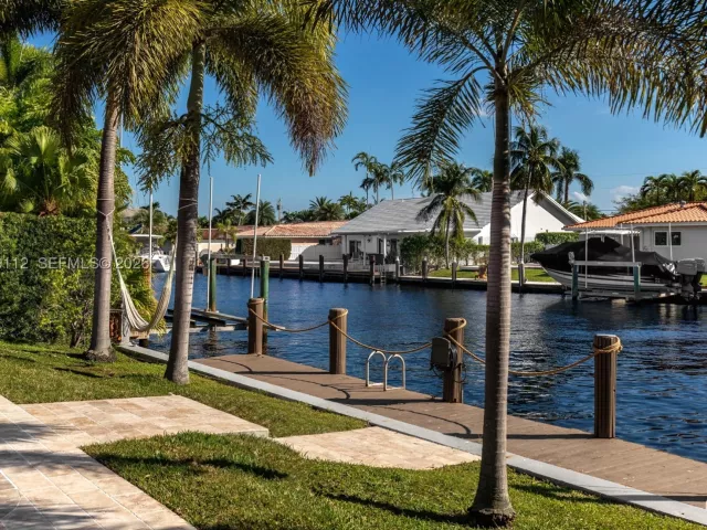 3-bedroom home for rent in Fort Lauderdale - 3010 NE 58th St - MondialRealty