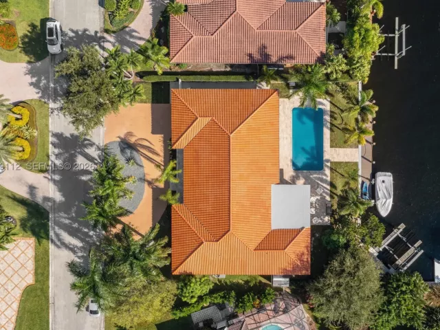 3-bedroom home for rent in Fort Lauderdale - 3010 NE 58th St - MondialRealty