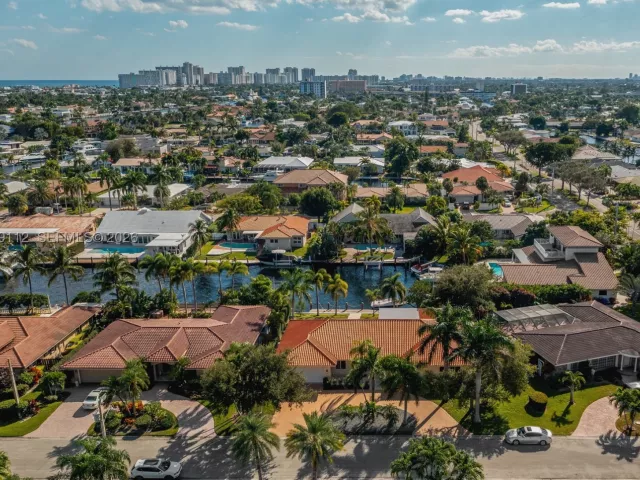 3-bedroom home for rent in Fort Lauderdale - 3010 NE 58th St - MondialRealty