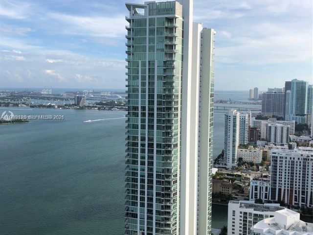 Apartment for sale  Unit #3503 - photo 6993760