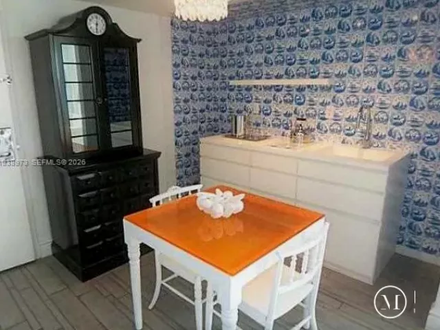 1-bedroom condo for rent in Miami Beach - 1100 West Ave 517 - MondialRealty