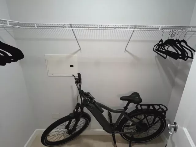 1-bedroom condo for sale in Hallandale Beach - 1945 S Ocean Drive 910 - MondialRealty