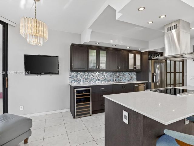 Apartment for sale  Unit #201 - photo 6990711