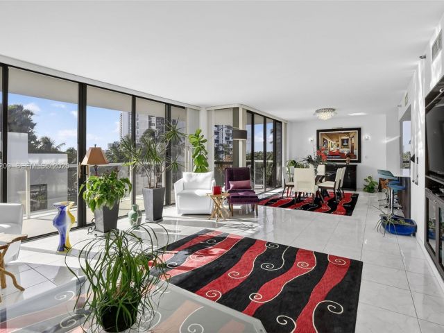 Apartment for sale  Unit #201 - photo 6990729