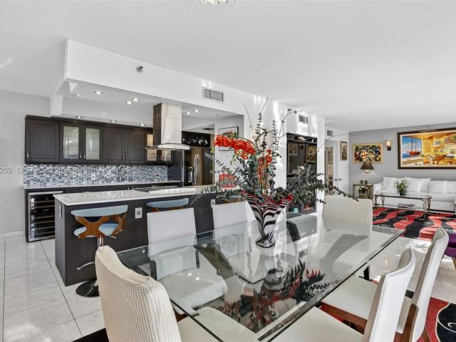 Apartment for sale  Unit #201 - photo 6990743