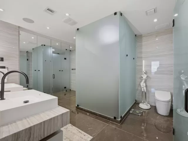 3-bedroom condo for sale in Fort Lauderdale - 2200 N Ocean Boulevard S706 - MondialRealty
