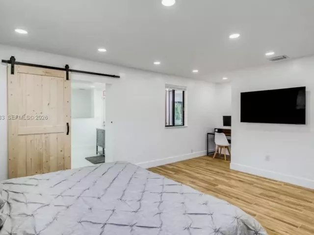 4-bedroom home for rent in Hollywood - 2639 Monroe St 0 - MondialRealty