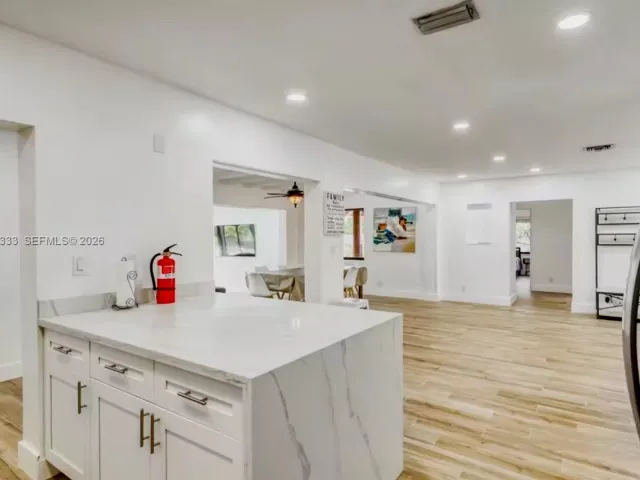 4-bedroom home for rent in Hollywood - 2639 Monroe St 0 - MondialRealty