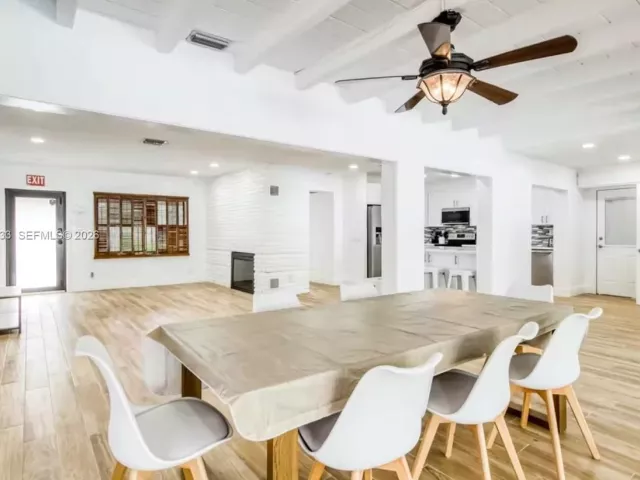 4-bedroom home for rent in Hollywood - 2639 Monroe St 0 - MondialRealty