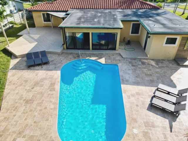 4-bedroom home for rent in Hollywood - 2639 Monroe St 0 - MondialRealty