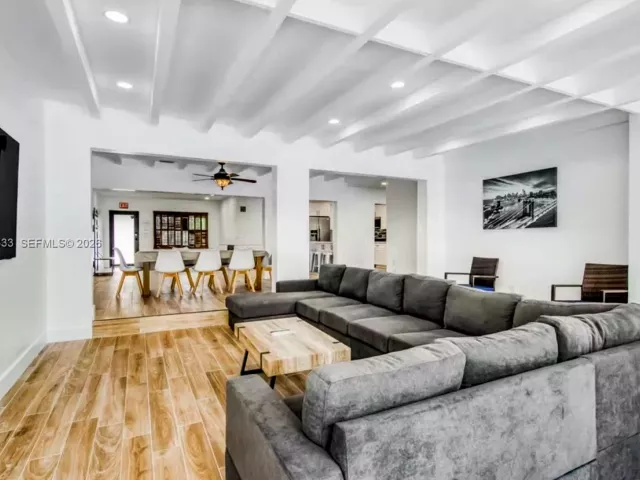 4-bedroom home for rent in Hollywood - 2639 Monroe St 0 - MondialRealty