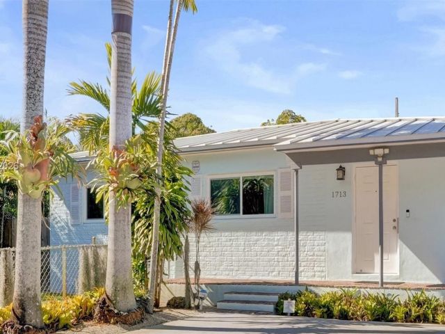 Home for sale at 1713 NW 8th Ave - photo 7441646