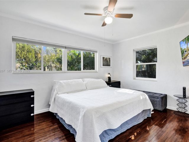 Home for sale at 1713 NW 8th Ave - photo 7441670