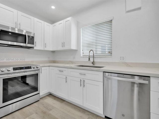 Home for sale at 1401 NE 152nd St - photo 6986397