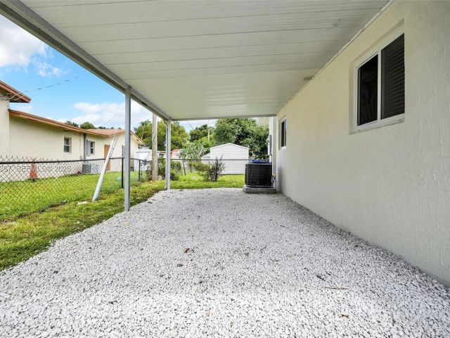 Home for sale at 1401 NE 152nd St - photo 6986405