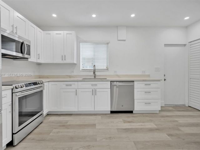 Home for sale at 1401 NE 152nd St - photo 6986409