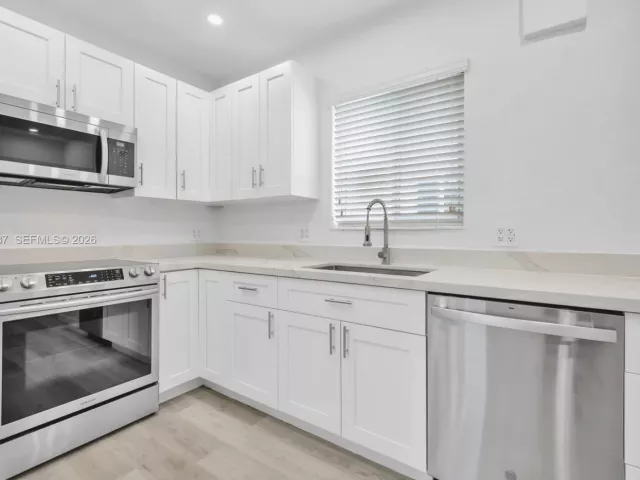 4-bedroom home for sale in North Miami Beach - 1401 NE 152nd St - MondialRealty