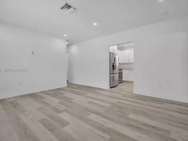 4-bedroom home for sale in North Miami Beach - 1401 NE 152nd St - MondialRealty