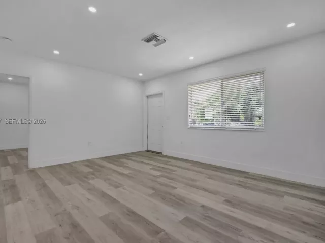 4-bedroom home for sale in North Miami Beach - 1401 NE 152nd St - MondialRealty