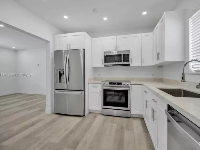 4-bedroom home for sale in North Miami Beach - 1401 NE 152nd St - MondialRealty