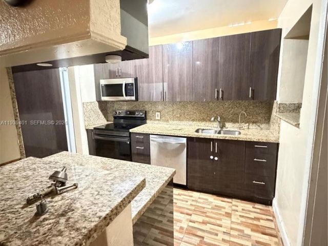 3-bedroom home for rent in Miami Gardens - 19130 NW 5th Pl 19130 - MondialRealty