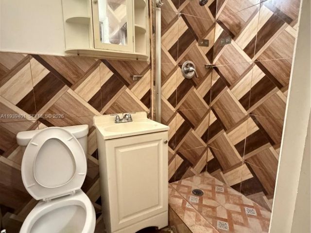 3-bedroom home for rent in Miami Gardens - 19130 NW 5th Pl 19130 - MondialRealty