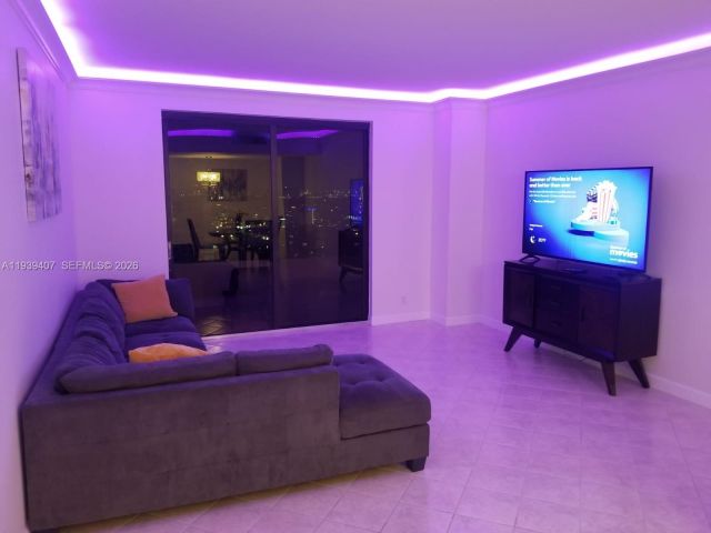 2-bedroom condo for rent in Hallandale Beach - 2500 Parkview Dr 2517 - MondialRealty