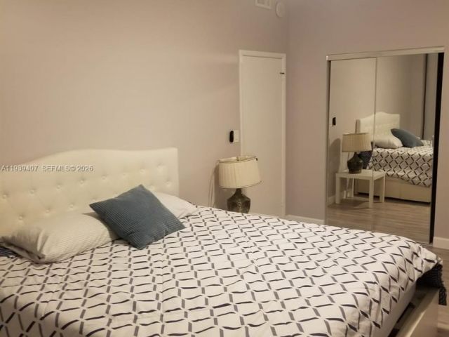 2-bedroom condo for rent in Hallandale Beach - 2500 Parkview Dr 2517 - MondialRealty