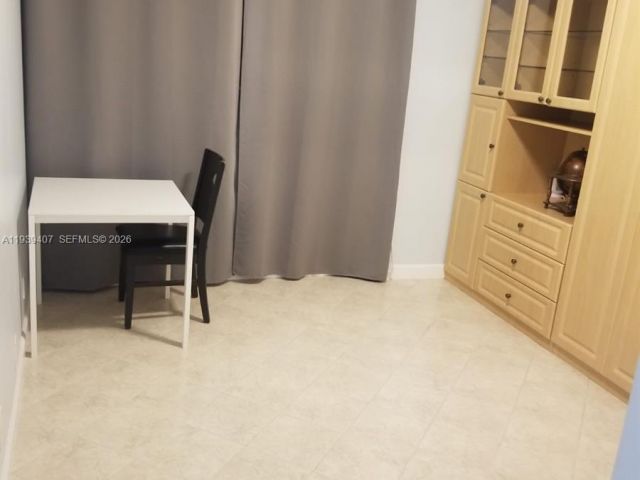 2-bedroom condo for rent in Hallandale Beach - 2500 Parkview Dr 2517 - MondialRealty