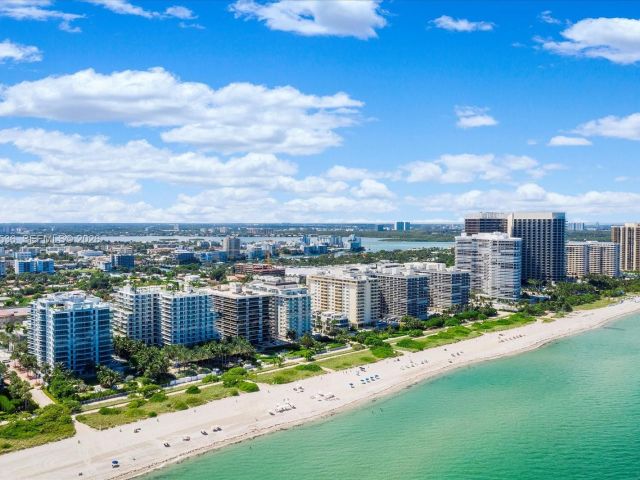 Home for sale at 9424 - 9432 Carlyle Ave - photo 7119184