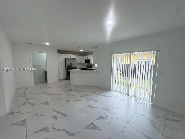 Home for rent at 116 NW 10th St B - photo 7437704