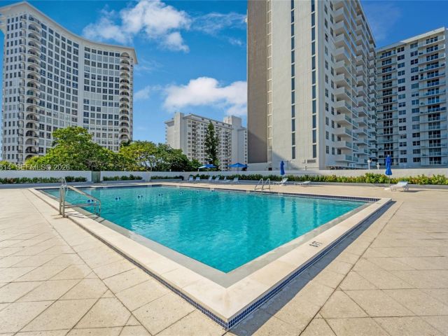 Apartment for sale  Unit #1618 - photo 7001773