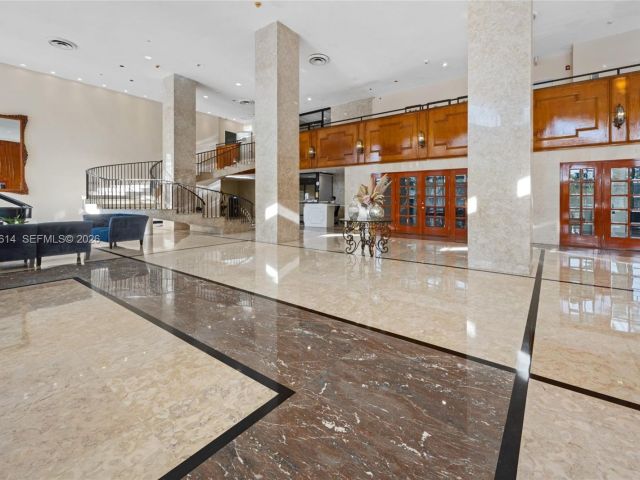 Apartment for sale  Unit #1618 - photo 7001775