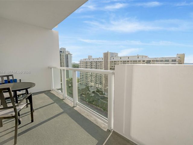 Apartment for sale  Unit #1618 - photo 7001778