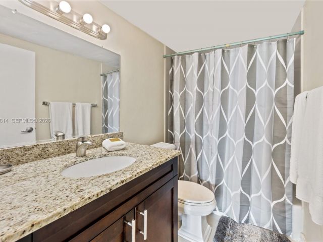 Apartment for sale  Unit #1618 - photo 7001779