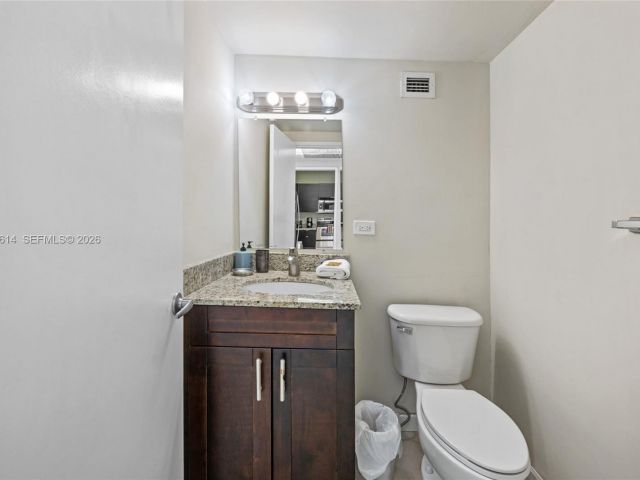 Apartment for sale  Unit #1618 - photo 7001780