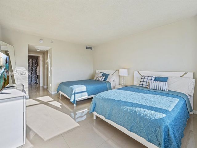 Apartment for sale  Unit #1618 - photo 7001786