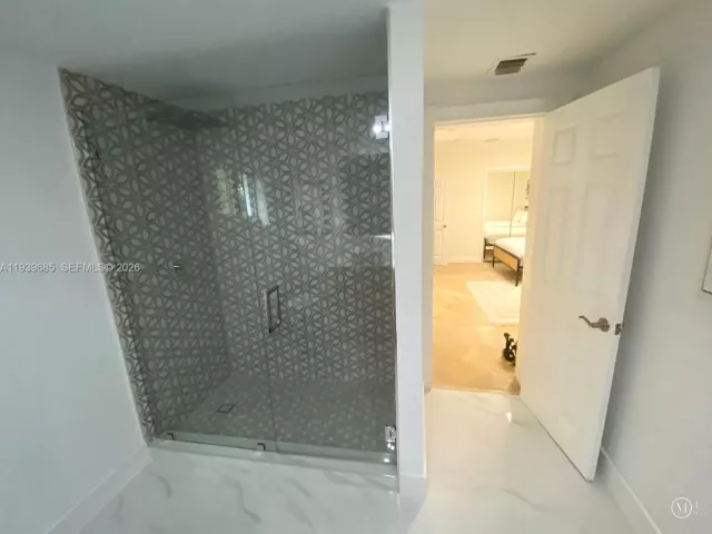 4-bedroom home for rent in Biscayne Park - 1110 NE 119th - MondialRealty