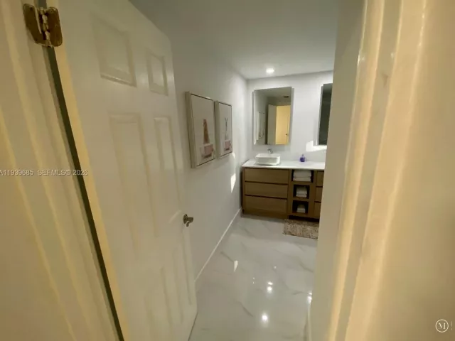 4-bedroom home for rent in Biscayne Park - 1110 NE 119th - MondialRealty