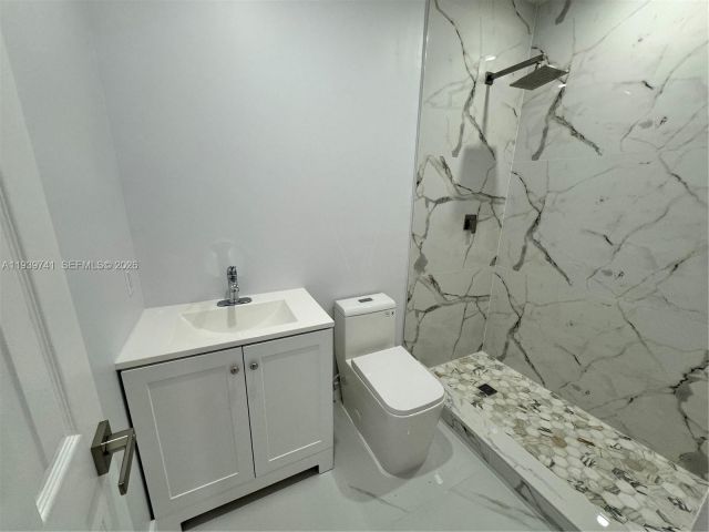 Home for sale at 1649 NE 30th Ct - photo 6997673