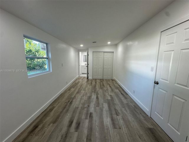 Home for sale at 1521 NE 43rd Ct - photo 6997626